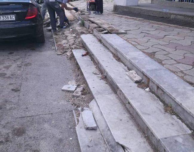 Се реконструираа скалите на платото пред шеснаестокатница и ТЦ СУМА
