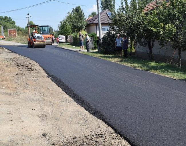 Асфалтирање на локален пат во с. Агино Село