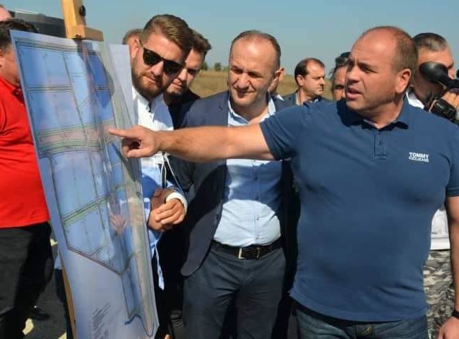 Со Премиерот на Република Северна Македонија Зоран Заев ја посетивме индустриската зона Новини и Речица