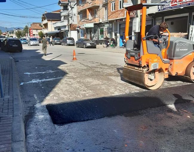 Поставени се успорувачи во сообраќајот “лежечки полицајци” на улица 11-ти Ноември
