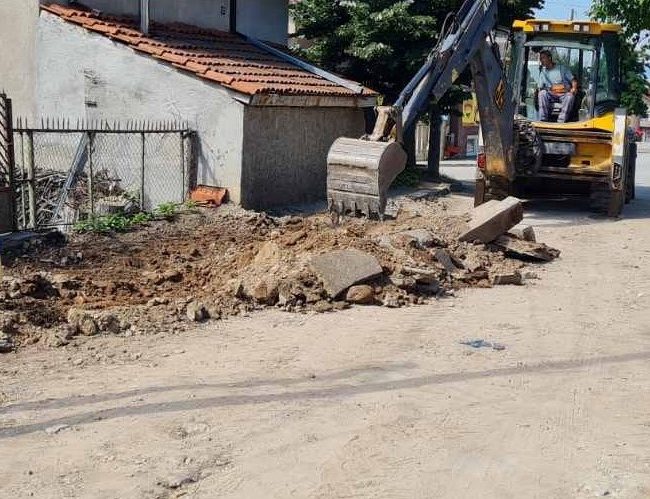 Реконструкција на крак од ул. Радоје Димиќ во населба Перо Чичо