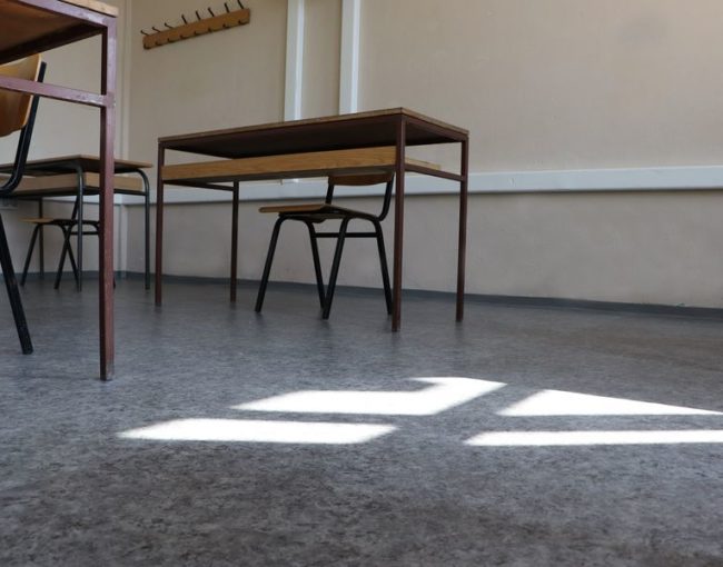 Замена на подови, реновирање и реконструкција на училници во главната училишна зграда на СОУ Перо Наков
