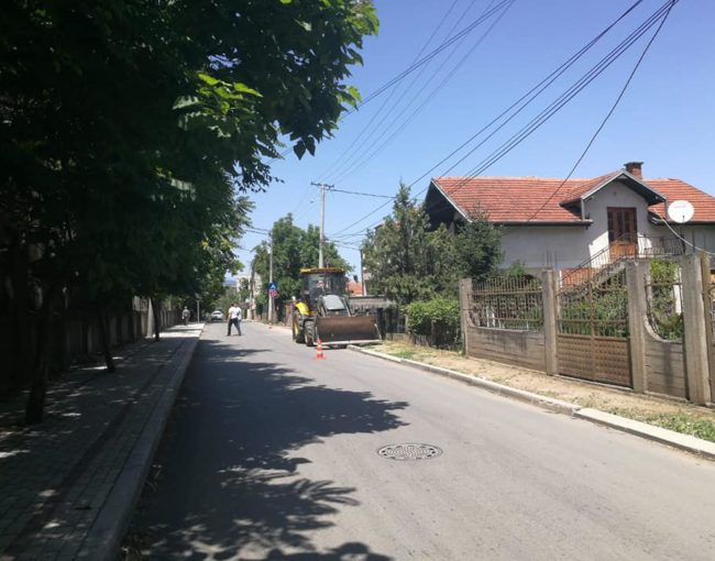 Реконструкција на тротоари на ул. Србо Томовиќ