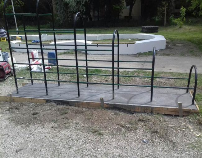 Реконструкција на паркот помеѓу блокот згради К4 на бул. Октомвриска Револуција