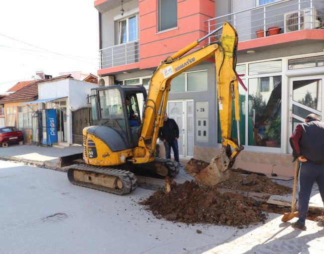 Реконструкција на водоводна мрежа на ул. Киро Фетак.