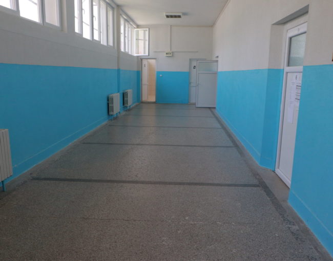 Комплетно реновирање на ходниците во главната училишна зграда, со што целата внатрешност на училиштето конечно доби сосема нов лик во ОСТУ Наце Буѓони.